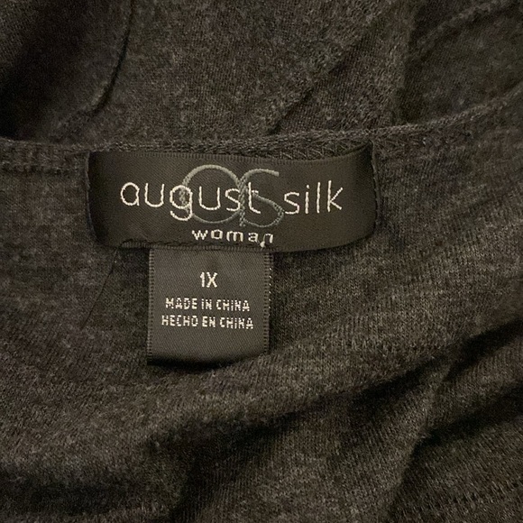 Beautiful dark gray quarter sleeve top in EUC - Picture 5 of 5